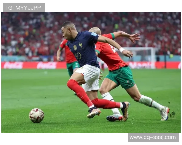 偶遇足球巨星路人心中的惊喜与感动瞬间