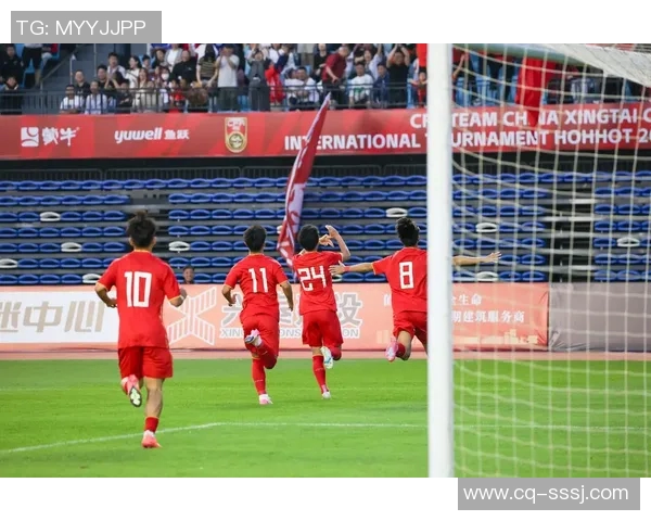 国内足球明星归来引发热潮球迷期待新赛季精彩表现