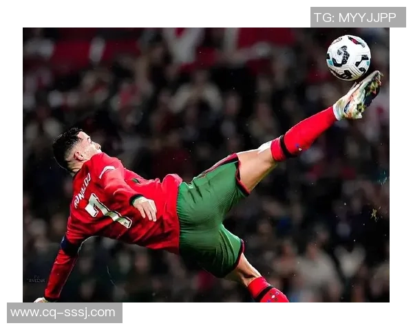 独特风格与魅力并存的足球明星展现个性与才华的精彩瞬间